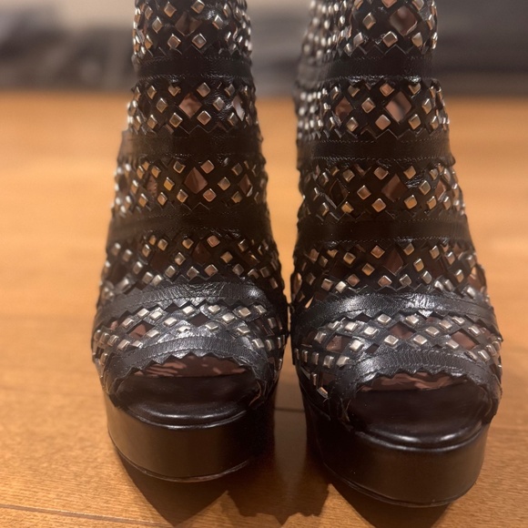 Studded boots - Picture 6 of 7